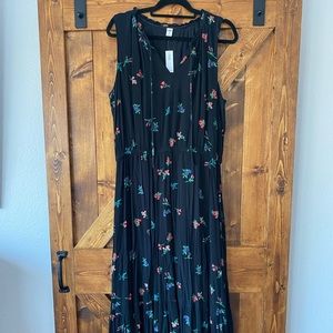 NWT Black Old Navy Floral Dress